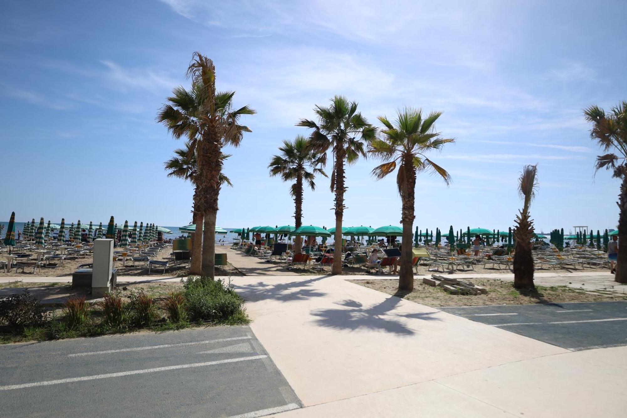 Seaside Apartment Best Durrës Exteriör bild