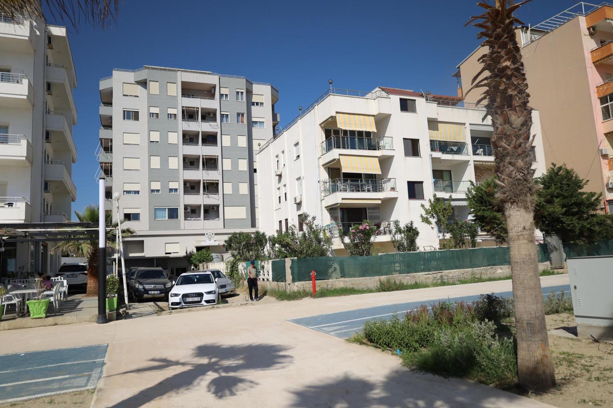 Seaside Apartment Best Durrës Exteriör bild